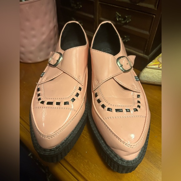 T.U.K Pink Creepers Size 7 - Picture 2 of 3